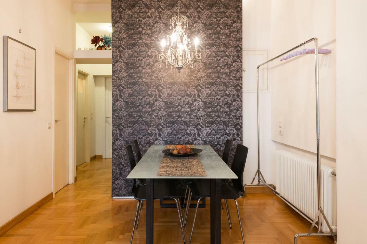 Stylish Flat With Veranda In The Heart Of Atena Exterior foto