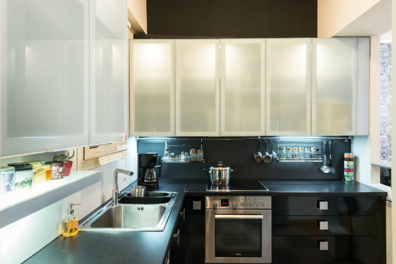 Stylish Flat With Veranda In The Heart Of Atena Exterior foto