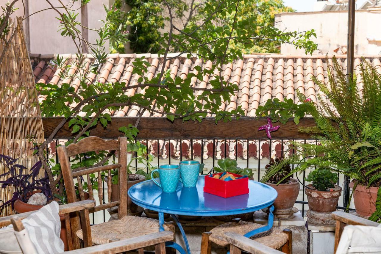 Stylish Flat With Veranda In The Heart Of Atena Exterior foto